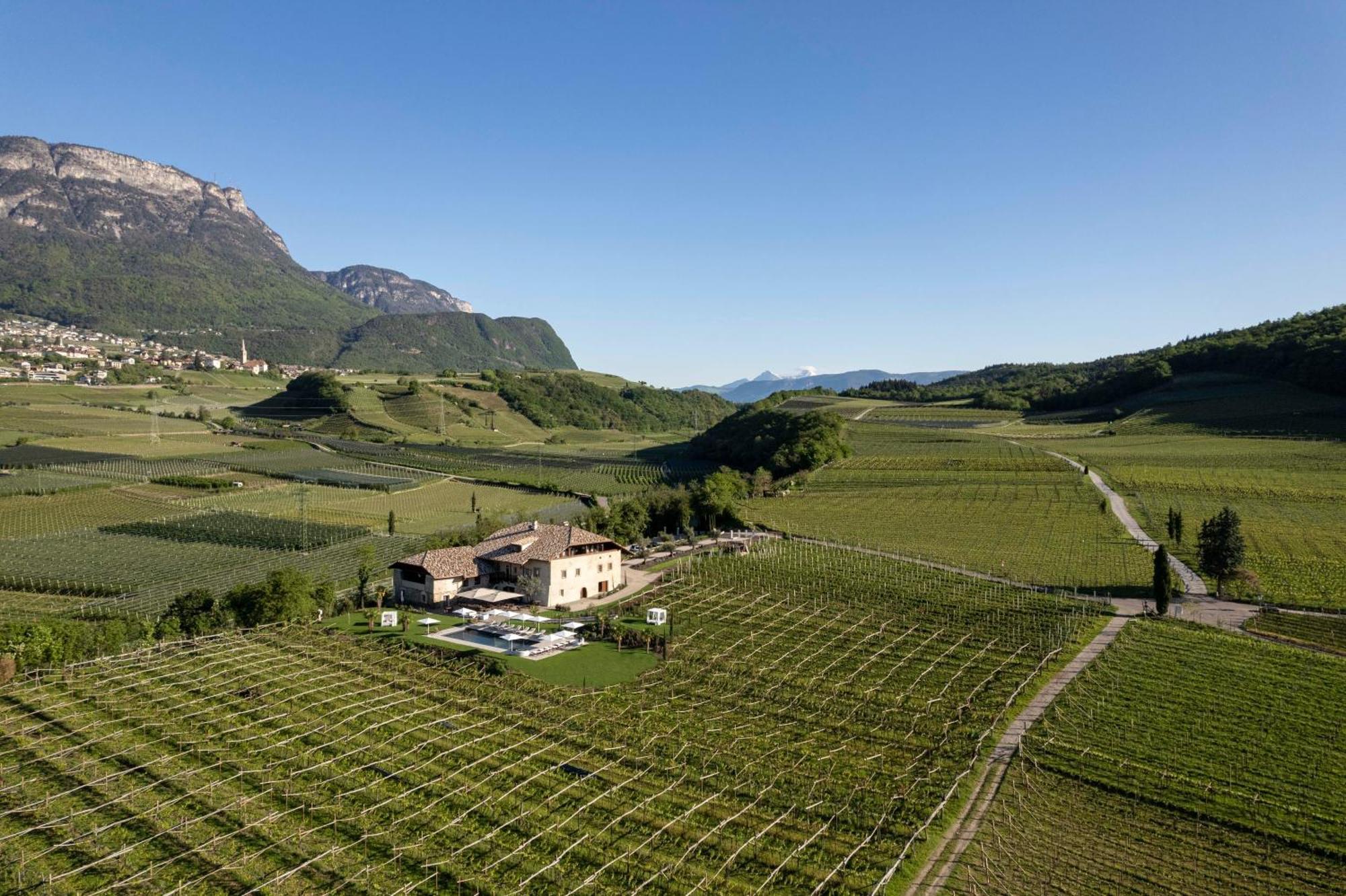 Ansitz Battisti Suites (Adults Only) Caldaro Esterno foto
